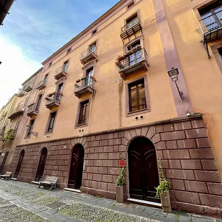 Sardinian Gallery Corso 博萨
