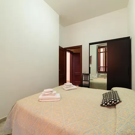 Sardinian Gallery Corso Apartment *